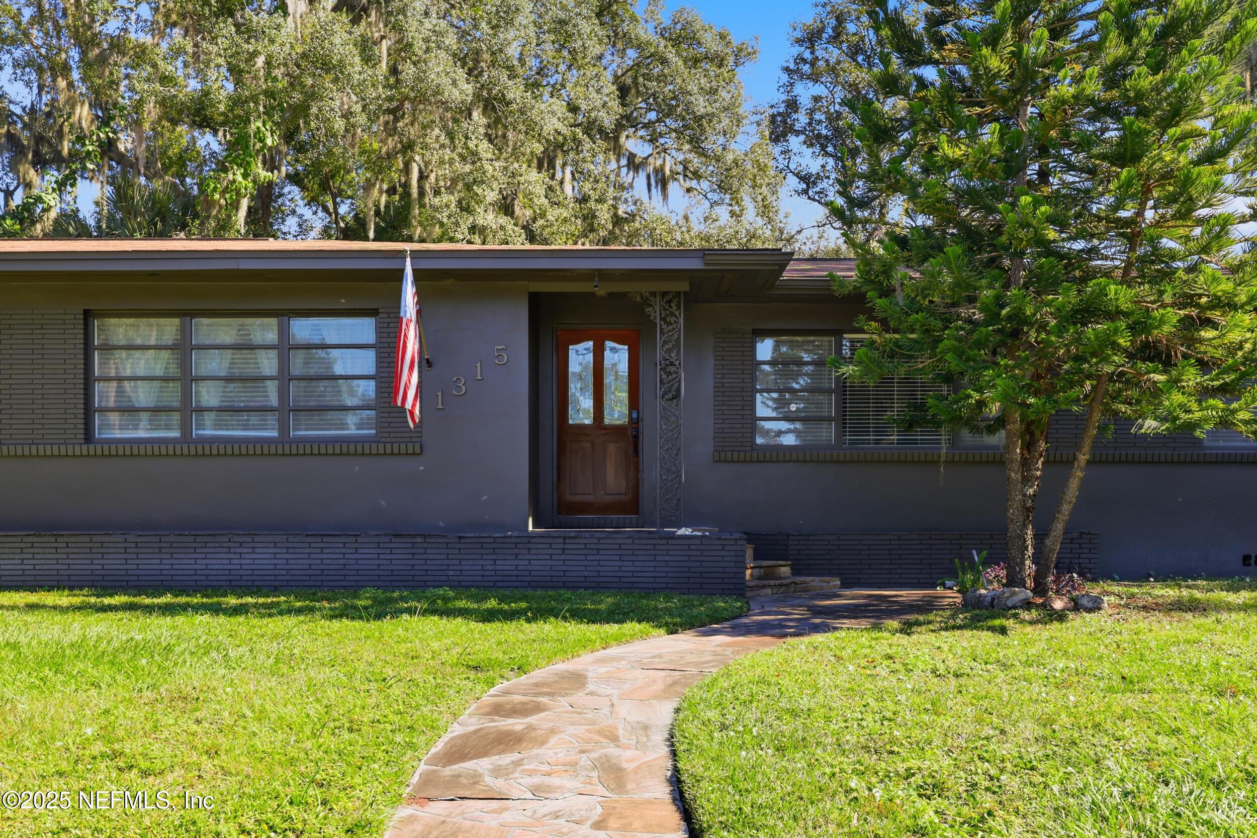 Image 3: Welcome Home!