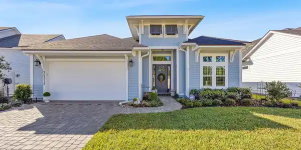 95213 GOLDEN GLOW Drive
