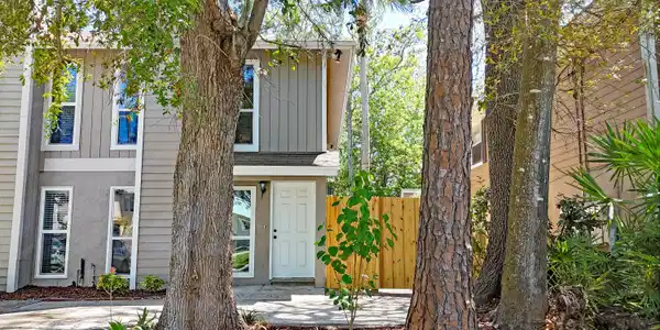 141 POINSETTIA Street