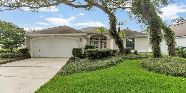 124 COASTAL OAK Circle