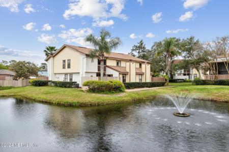 2601 E DEFENDER Court