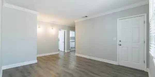 Image 4: Updated Living Area