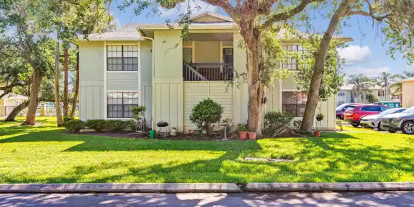 37 BRIGANTINE Court