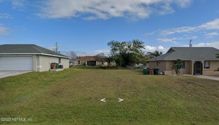 3807 SW 8TH Court