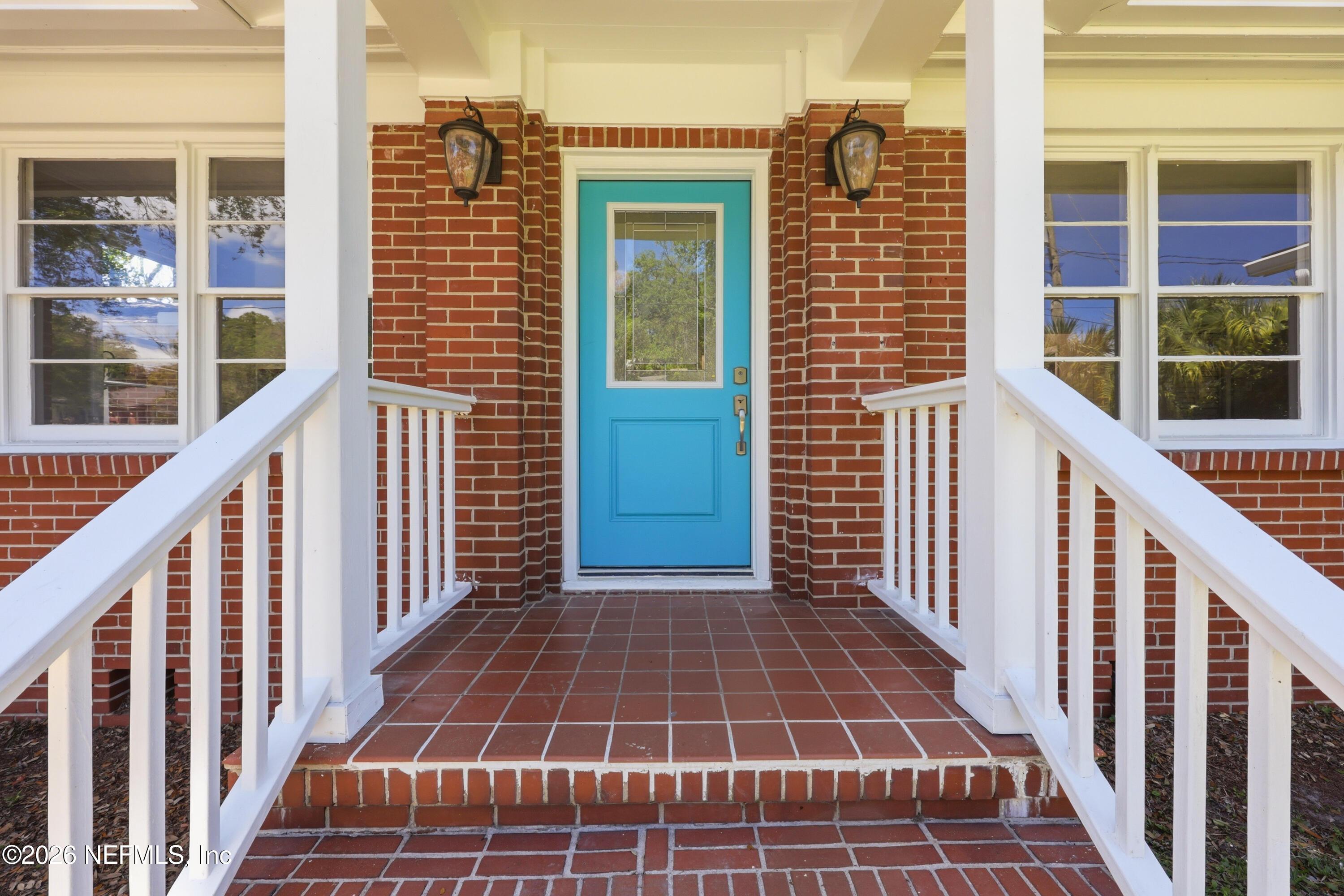 Image 3: Porch