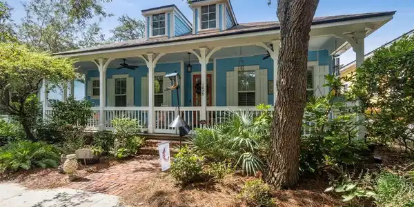 1875 HOWARD Lane