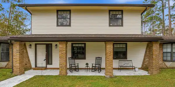 984 EAGLE BEND Court