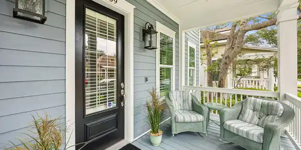 Image 4: Front Porch