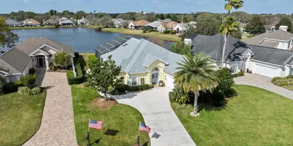 507 LAKEWAY Drive