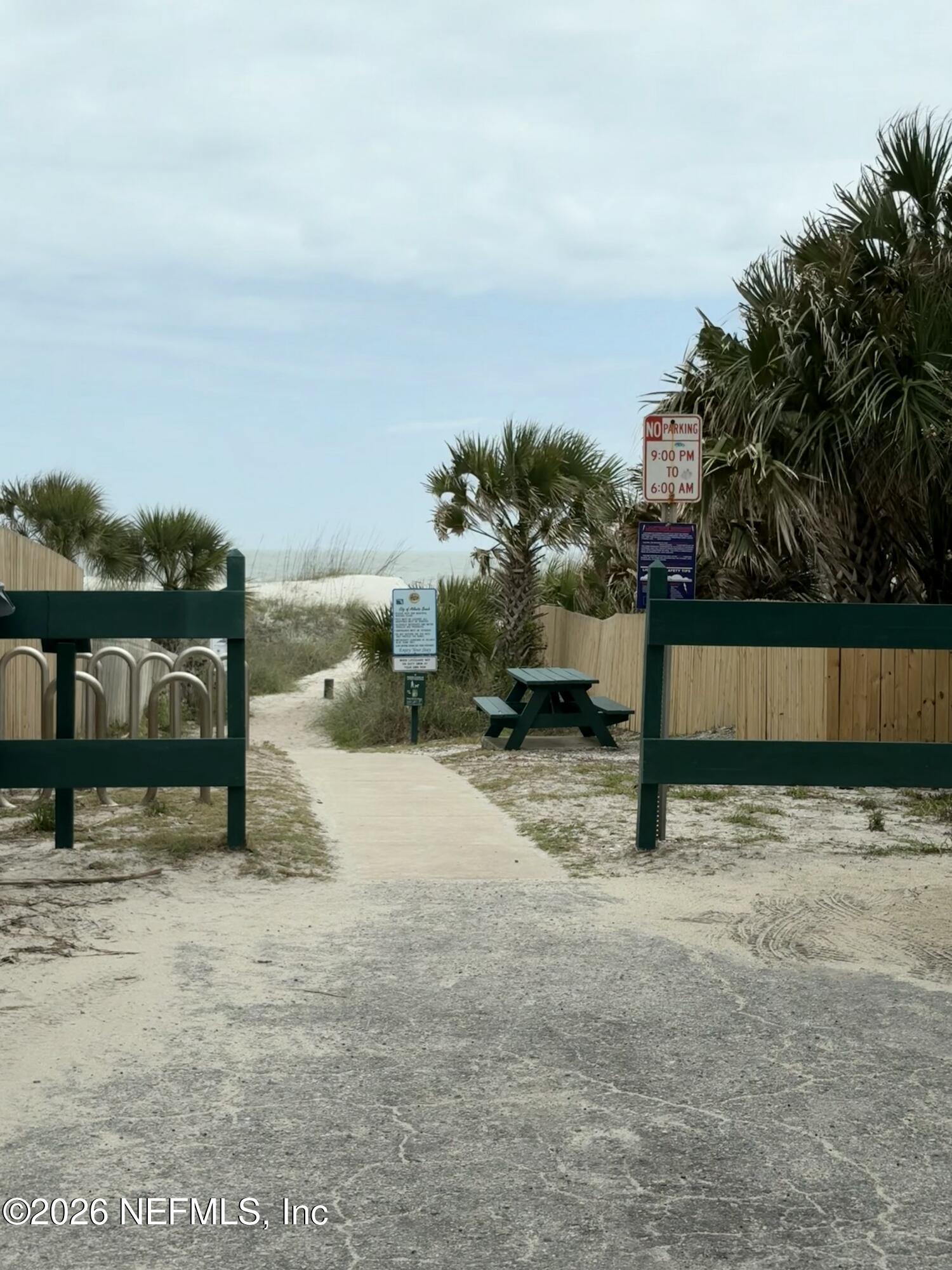 Image 4: BEACH Time