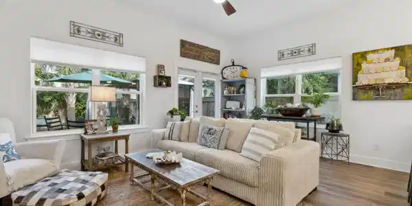 Image 4: 7-web-or-mls-523 S 13th Terrace (22 of 5