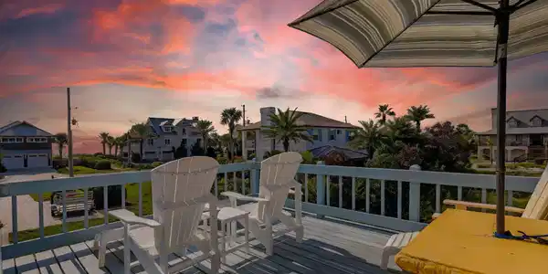 Image 3: 64-web-or-mls-65-print-Deck SUNRISE