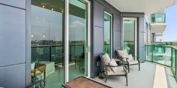 Image 3: Balcony
