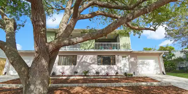 62 ATLANTIC OAKS CIR