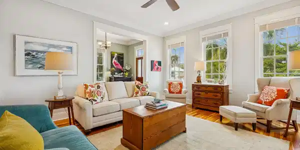 Image 2: 9-web-or-mls-1102 Ladies St-17