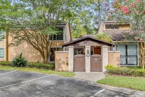802 SANDPIPER LN