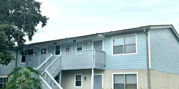 700 W POPE Road
