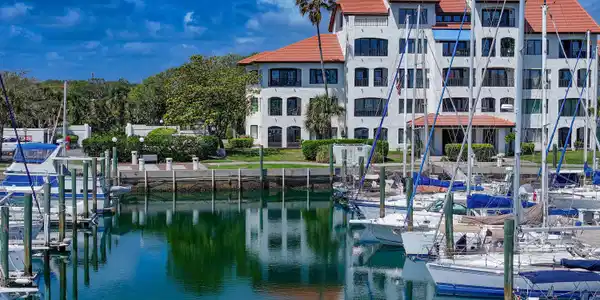 3101 HARBOR Drive