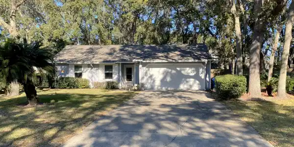 1709 CRESCENT Road