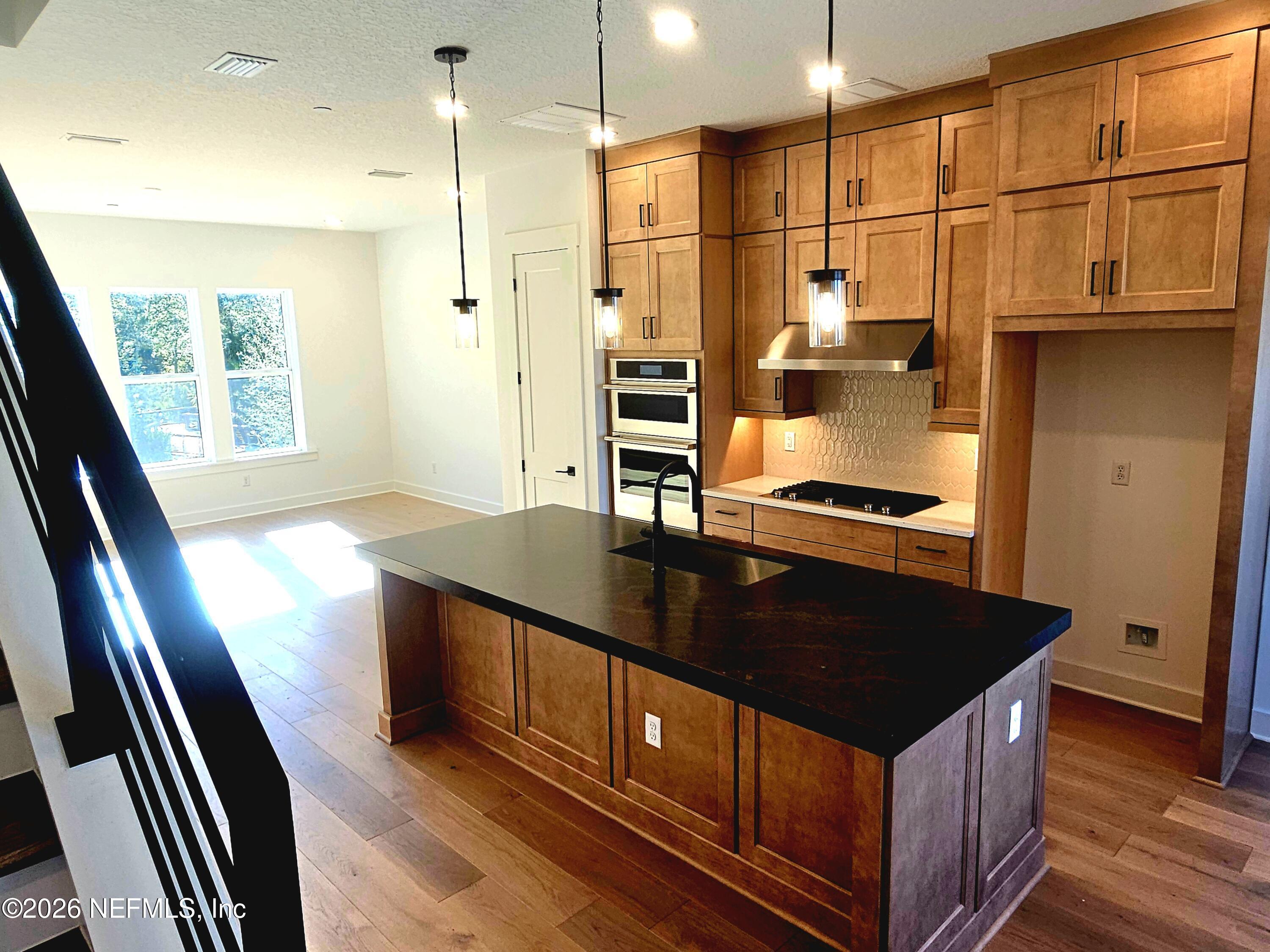 Image 4: RiversEdge 32
