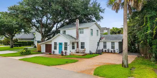 Image 4: 8-web-or-mls-244 32nd Ave S Aerial-1