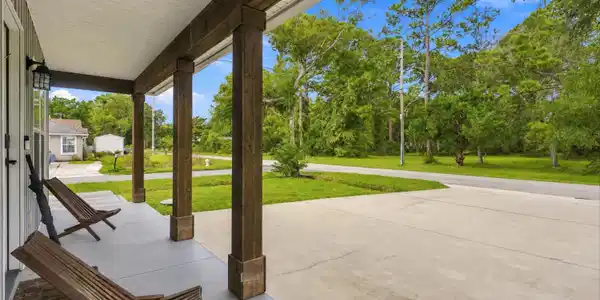 Image 3: 04-Front Porch