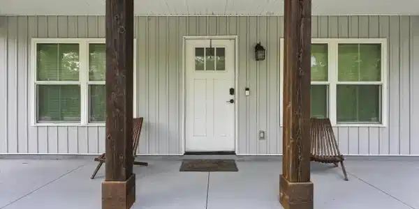 Image 4: 03-Front Porch