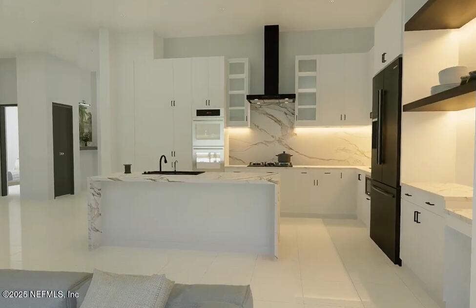 Image 4: kitchen