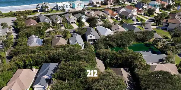 Image 3: Quick and Easy Beach Access