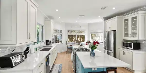 251 OCEANFOREST Drive N