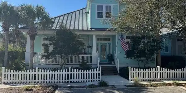 117 ISLAND COTTAGE Way