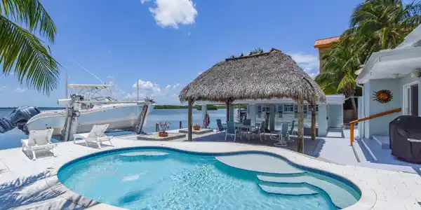 Image 4: Pool Tiki Boating