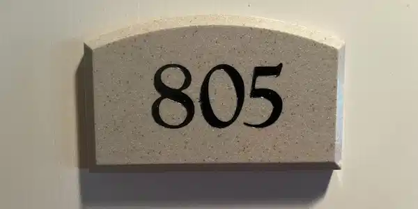 Image 2: Plaza 805