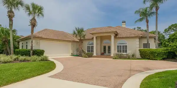 134 HERONS NEST