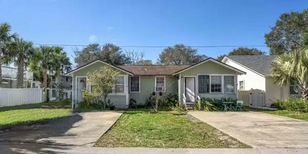 835 5TH Street N