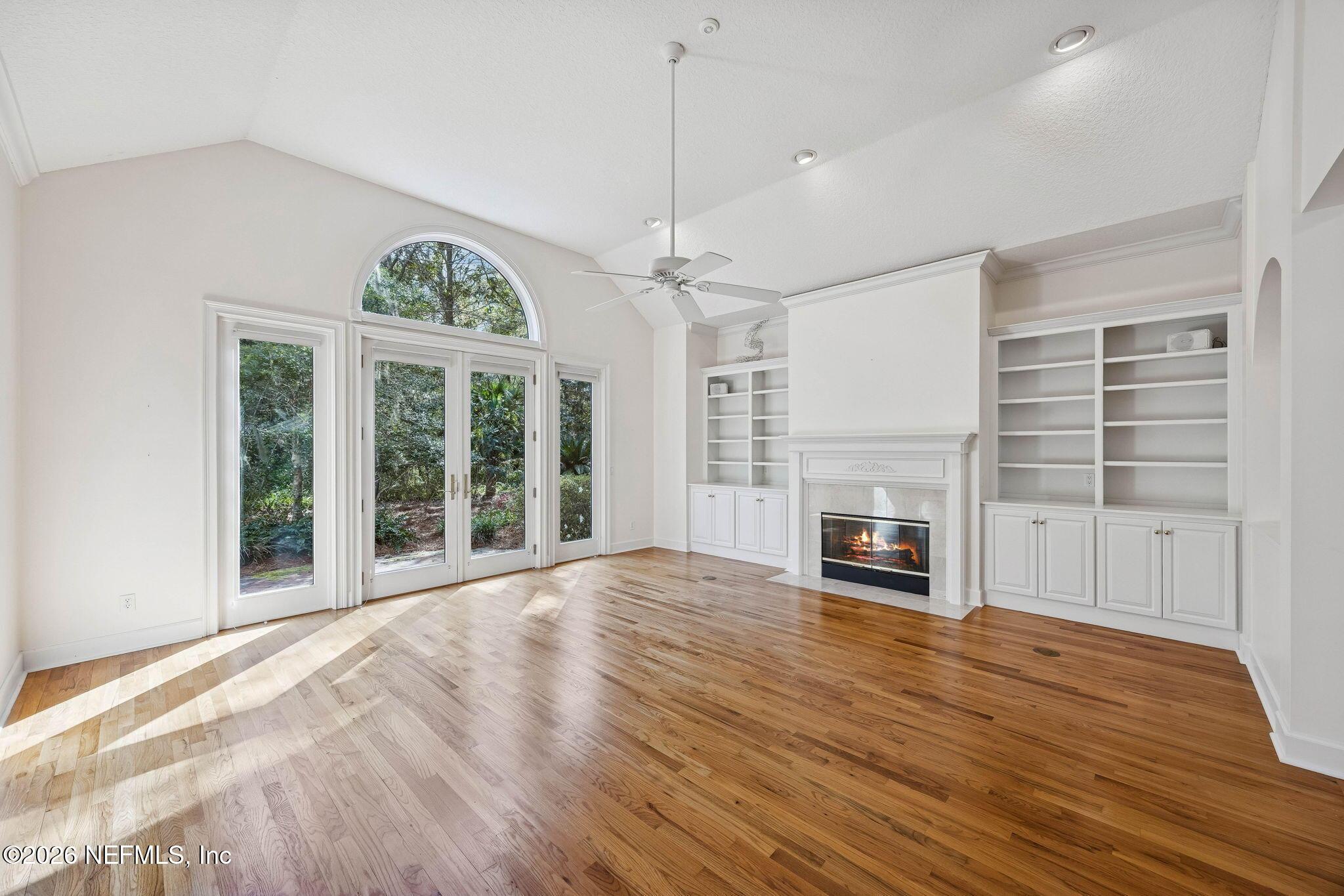 Image 4: 10-web-or-mls-10 Hickory Ln (16 of 49)