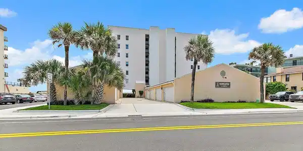 Image 2: Front