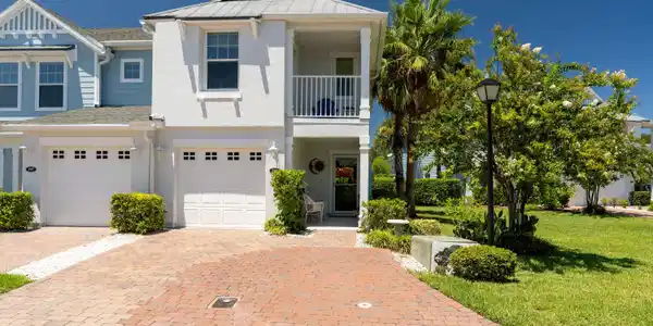 205 ISLANDER DR