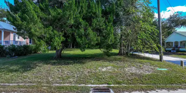 Image 3: 903 Someruelus St_K2 Edit-10