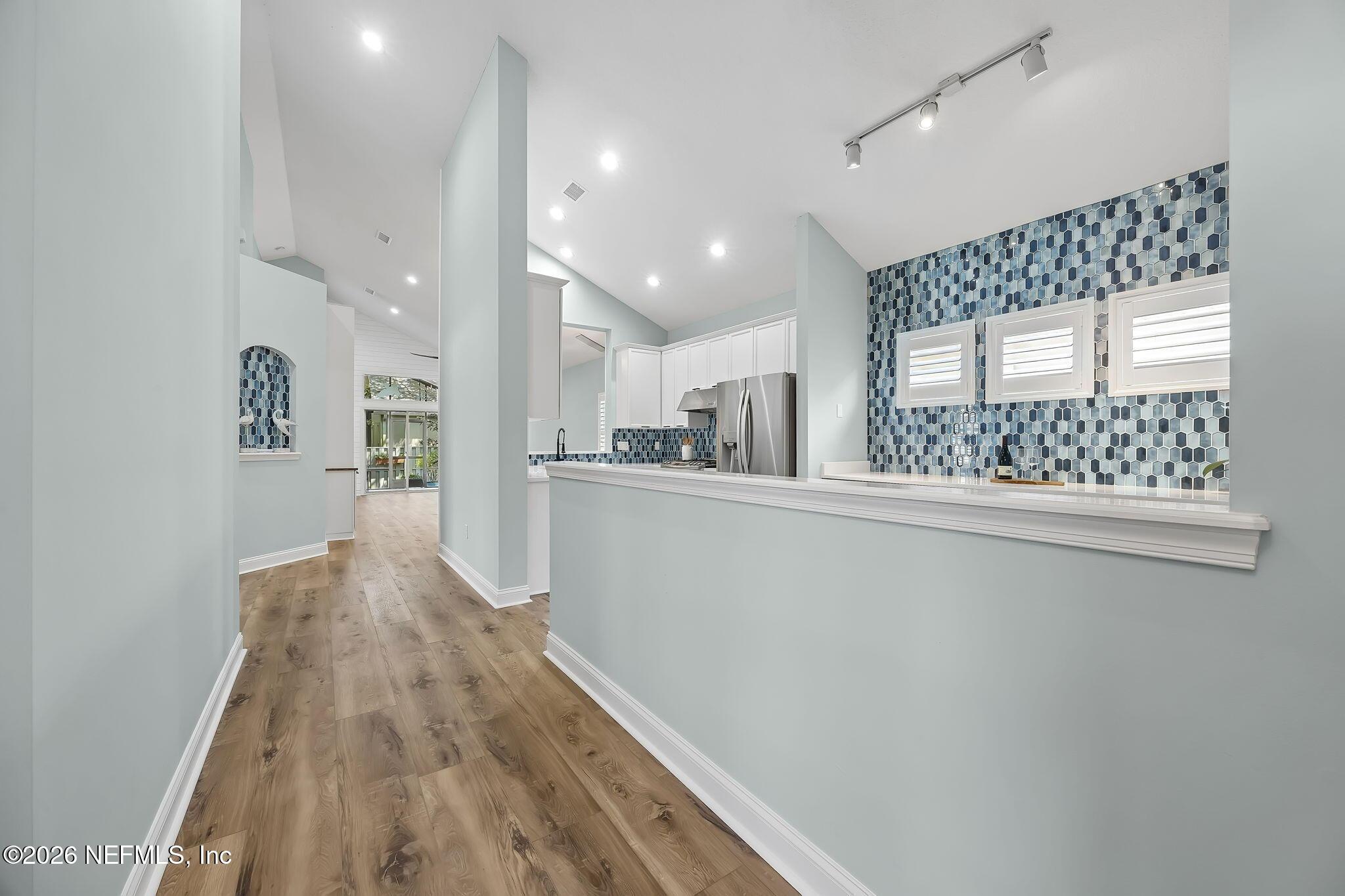 Image 4: 30-web-or-mls-93028 Harbor Ct (40 of 55)