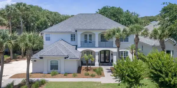 329 N SEA LAKE Lane