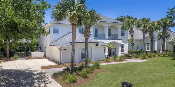 Image 3: Front of House Aerial