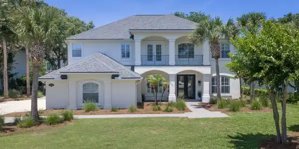 Image 4: Front View of House