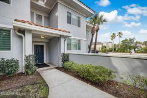 210 11TH AVE N