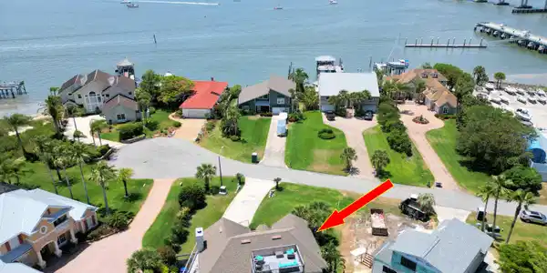 2740 HARBOR Court