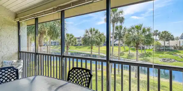 86 VILLAGE DEL LAGO CIR