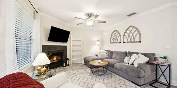 Image 3: 4-web-or-mls-831 Shoreline Cir (5 of 34)
