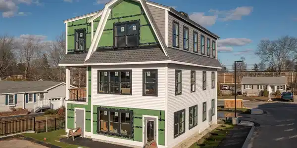 5 LITTLE BAY Drive
