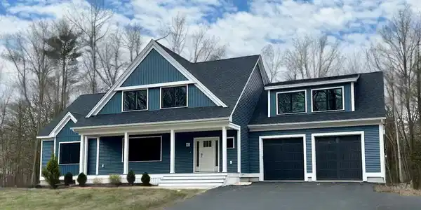 43 Stratham Lane