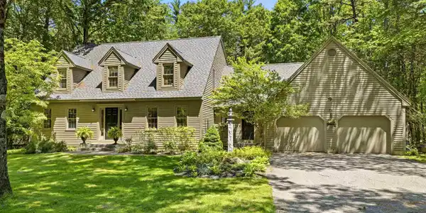 10 Pine Court